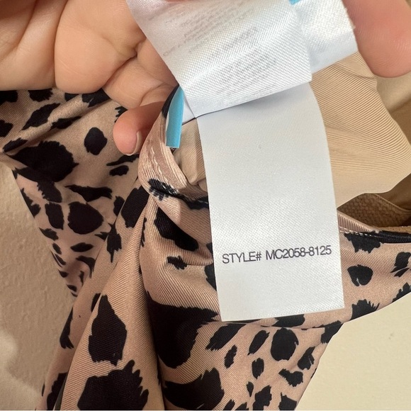 ModCloth The Peggy One-Piece Animal Print Vneck Swimsuit Size Medium Adjustable - Picture 11 of 11